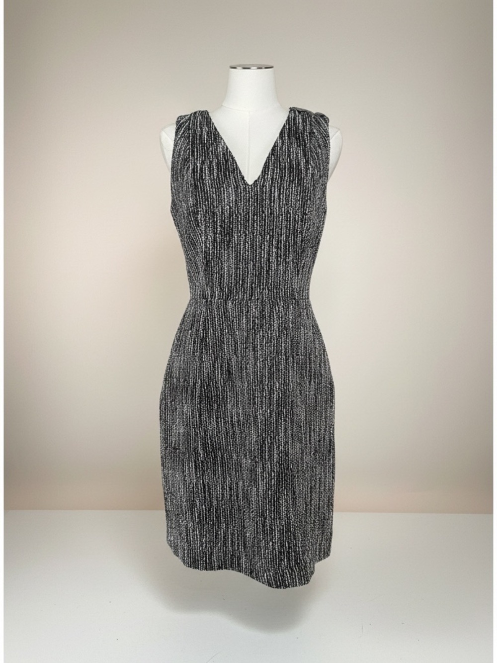 WHBM Black Tweed Sheath Dress Size 4 V-Neck Office Wear